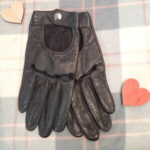 Axessimo Vintage Black Leather Moto Driving Women's Gloves - Slim Fit - Small